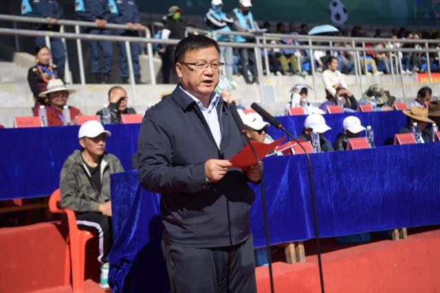 双探花低迷绿军负猛龙 利拉德30分雄鹿胜魔术