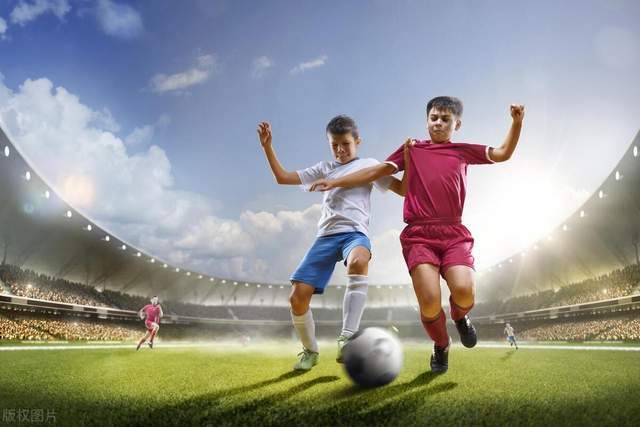 库里复出24分普尔空砍24分 勇士力克奇才4连胜