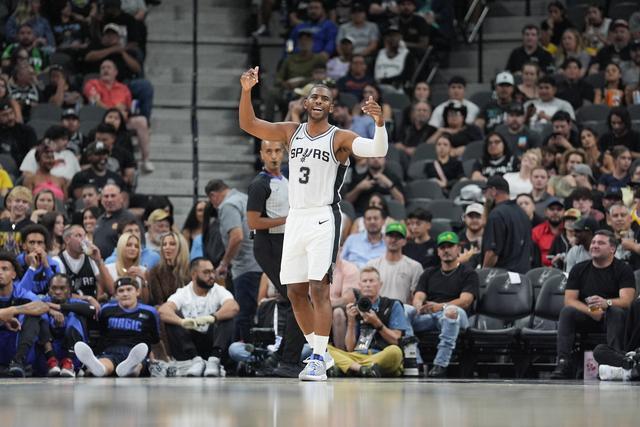 祝铭震14+7崔永熙23分 广州送江苏四连败